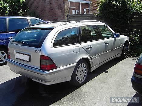 Mercedes Benz C180 St. Elegance (SOLGT) billede 2