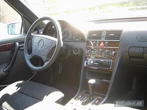 Mercedes Benz C180 St. Elegance (SOLGT) billede 5