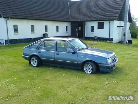 Opel ascona c  (SOLGT) billede 4