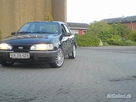 Ford sierra DØD - ihh.. hvor det dog pynter på den billede 13