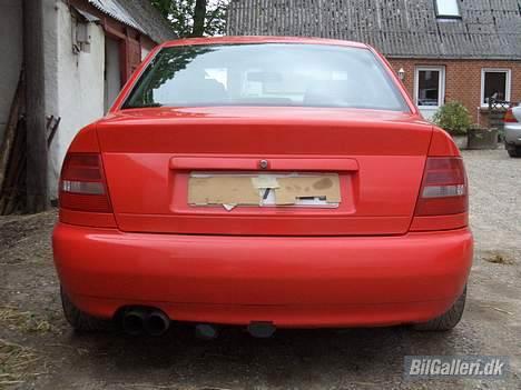 Audi a4 solgt - sikke en røv s4 bagkofanger ellers clean stil ik noget med en kæmpe hæk det er for t.hansen agtig billede 12