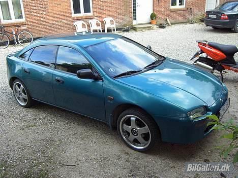 Mazda 323f - der to jeg så lige nogle billeder for og se om camereaet duet billede 6