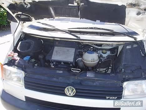 VW Transporter "soldt" - Lige et billed af den 5 benede maskine, ja det er begrænset hvor meget man kan se  billede 8