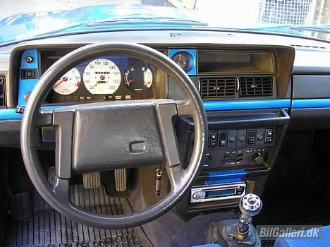 Volvo 240 GLT "SOLGT" - herfra styres vildskaben :-D billede 9
