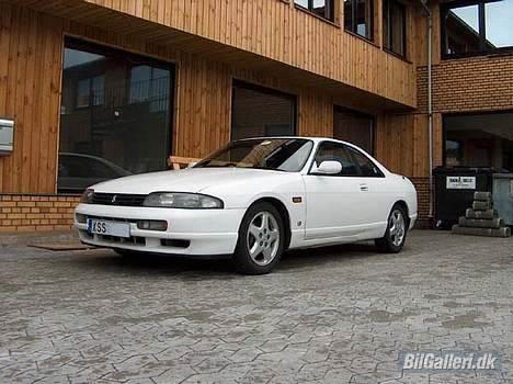 Nissan Skyline R33 GT-S T  - Hos Krogmc i Greve. Tak til Jesper L for billedet og et hyggeligt træf ;o) billede 17