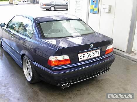 BMW 320 Coupè billede 4