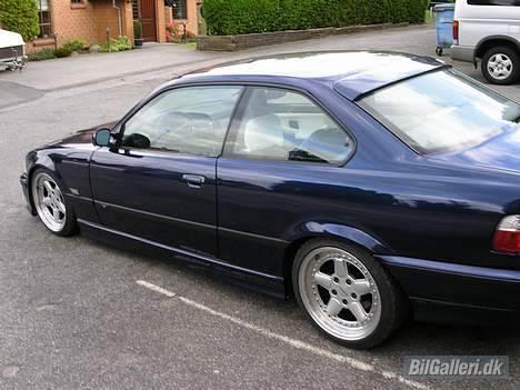 BMW 320 Coupè billede 8