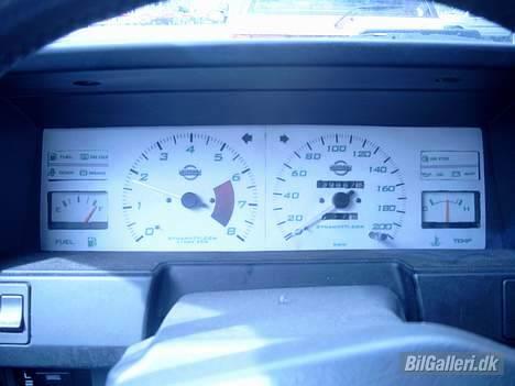 Nissan Sunny (Solgt) - Der hører sig hvide skiver til en hvid bil... Nok den eneste i Dk der har dem. billede 11