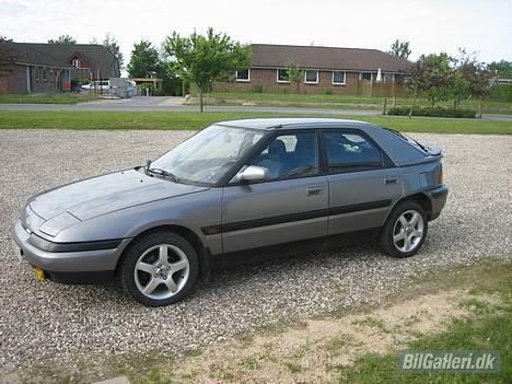 Mazda 323F billede 15