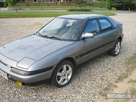 Mazda 323F billede 16