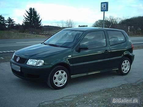 VW Polo 1.4 16v SOLGT!!! - Kort tid efter jeg købte vognen, totally standard layout billede 17