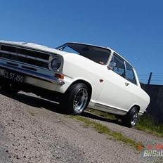Opel kadett b solgt