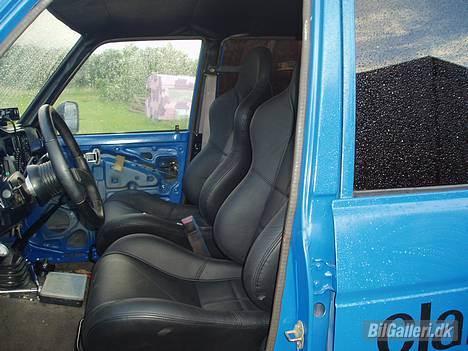 Toyota Landcruiser HJ60 *Solgt* - så kom sæderne i.. billede 6