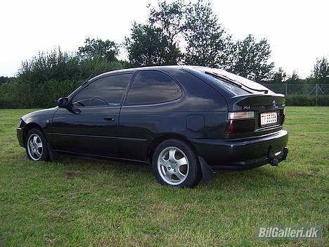 Toyota Corolla 1,3 Xli - Solgt   - Billede taget den 19.08.2006 - Nu med tonede baglygter, og ruder. billede 1