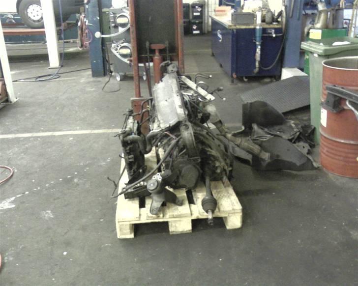 Ford Focus "Solgt" - der stod kværnen i 2 uger imens maleren forkæleden resten af bilen..! billede 4