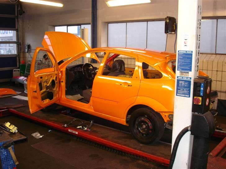 Ford Focus "Solgt" - Der er lang vej endnu:) billede 8