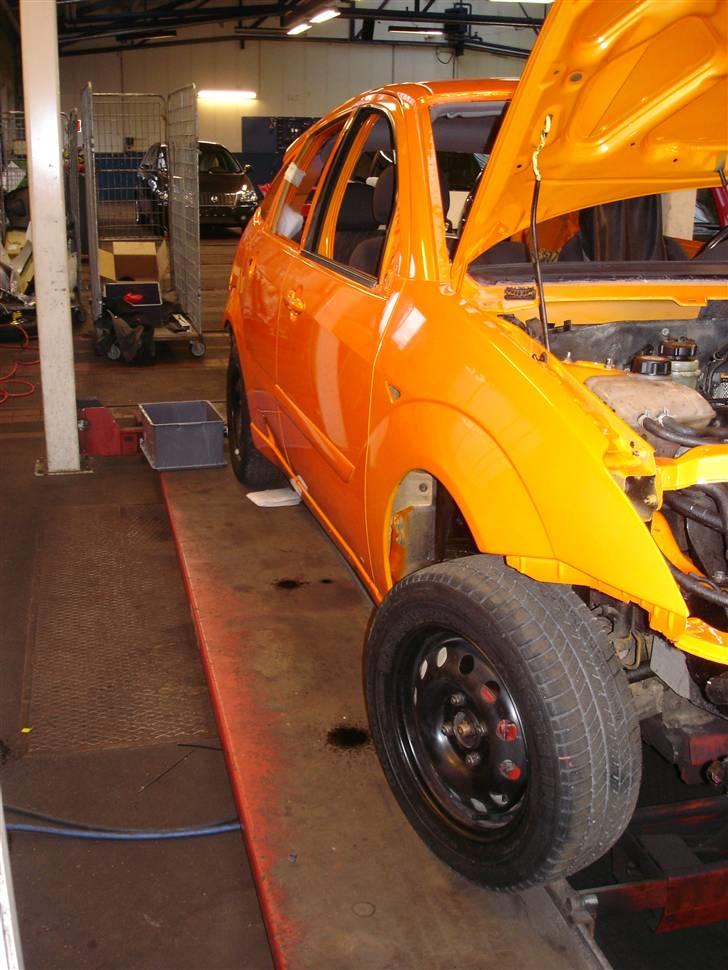 Ford Focus "Solgt" - Her ses lidt af farvespillet, dog uden sollys... billede 10