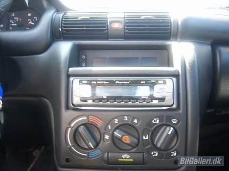 Opel Astra F 1,6 -Totalskadet- - Blev ikke lige et så godt billede, men lev med det lidt endnu... billede 14