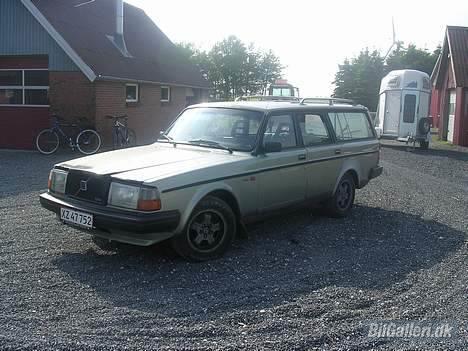 Volvo 245 turbo (solgt) billede 2