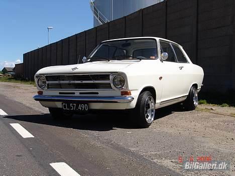 Opel kadett b solgt billede 2