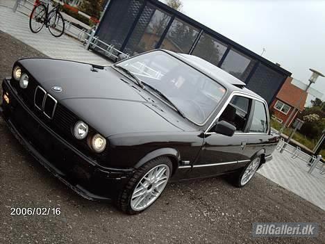 BMW E30 320I billede 17