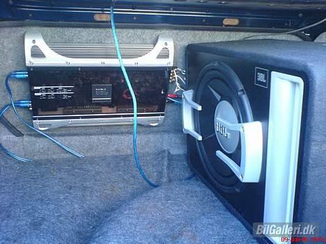 Opel Vectra 2.0i GL (Solgt) - JBL GTO 75.4 Forstærker og JBL 1202D Sub. billede 9