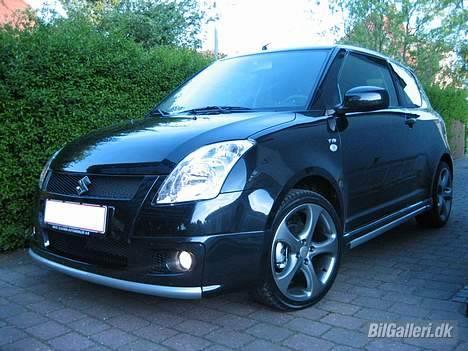 Suzuki Swift - Bliver fint, når den kommer til jorden... billede 1