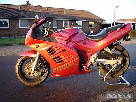 Peugeot 106 1,4 xs (solgt) - Det er så min nye maskine Suzuki RF 400 R.. :) billede 13