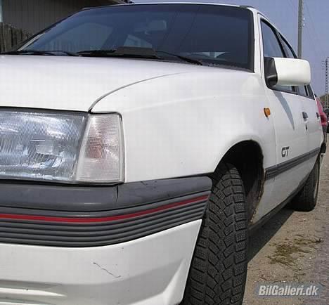 Opel Kadett 1,6i GT "SOLGT" billede 8