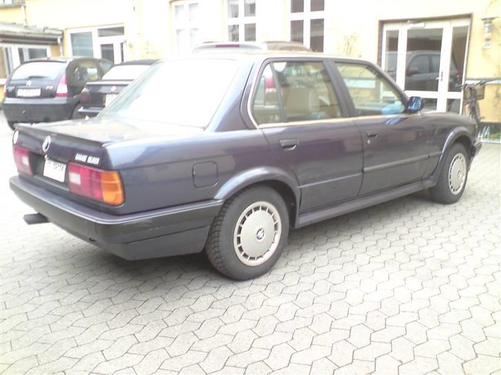 BMW 325IX "SOLGT" billede 4