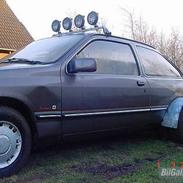 Ford Sierra 1,6 Laser