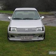 Peugeot 205 rally