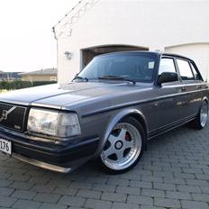 Volvo 240 GLT