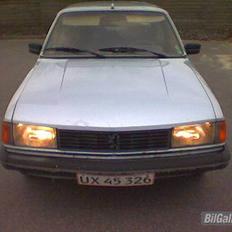 Peugeot 305 cristal "DØD"