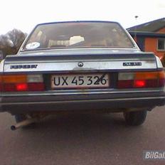 Peugeot 305 cristal "DØD"