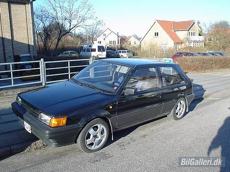 Nissan Sunny billede 2