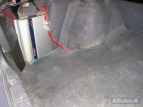 Opel    Vectra *SOLGT* - Pioneer klasse A forstærker billede 4