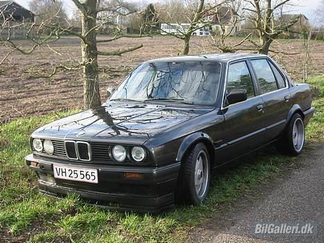 BMW 318i (Solgt).. billede 1