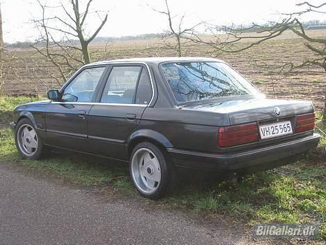BMW 318i (Solgt).. billede 2