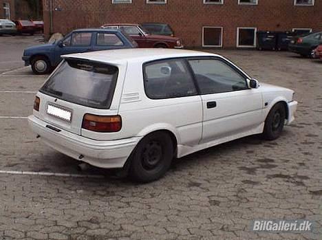 Toyota Corolla Gti - Skråt bagfra billede 4