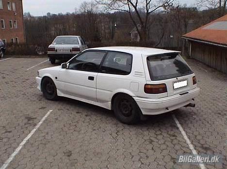 Toyota Corolla Gti - Skråt bagfra billede 5