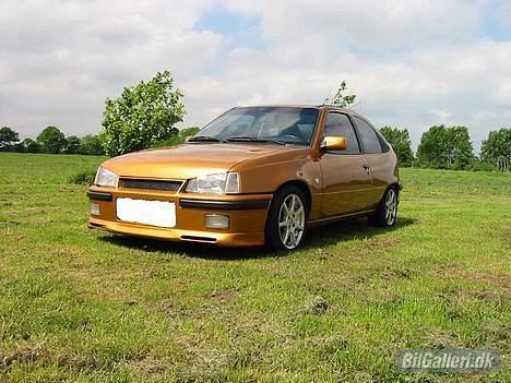 Opel Kadett  -                                                    Opel Kadett billede 1