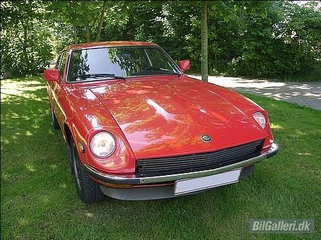 Datsun 260Z - Sommeren ´04 i forældrenes indkørsel. billede 3