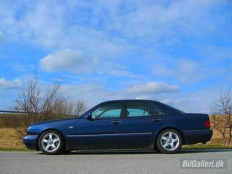 Mercedes Benz E 220 CDI billede 3