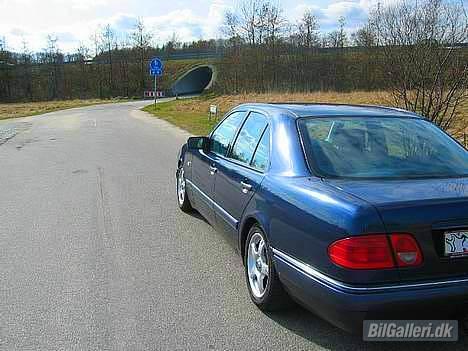 Mercedes Benz E 220 CDI billede 5