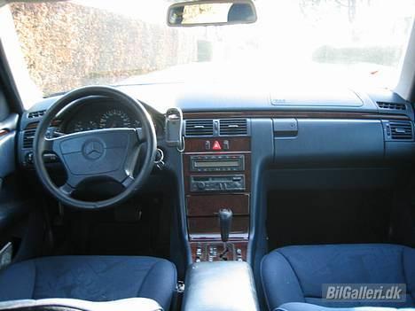 Mercedes Benz E 220 CDI billede 7