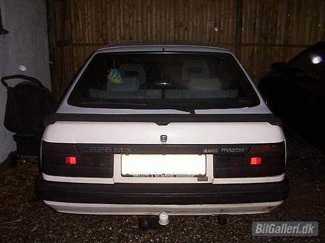 Mazda 626 glx GC - Bilen bag fra billede 3
