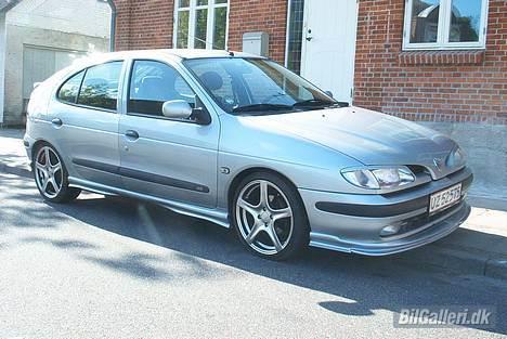 Renault Megane 2,0. RT - INDTIL NU DEN MESTE GEJLET 5 DØRS I DK , JEG HAE SET!!! billede 1