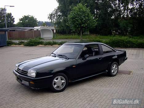 Opel Manta  SOLGT billede 1