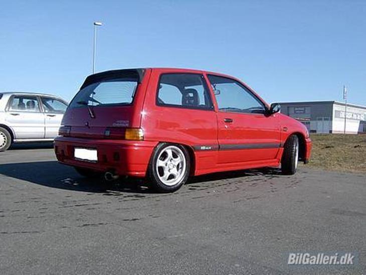 {{currentPhoto.altText}} billede {{currentPhoto.number}}